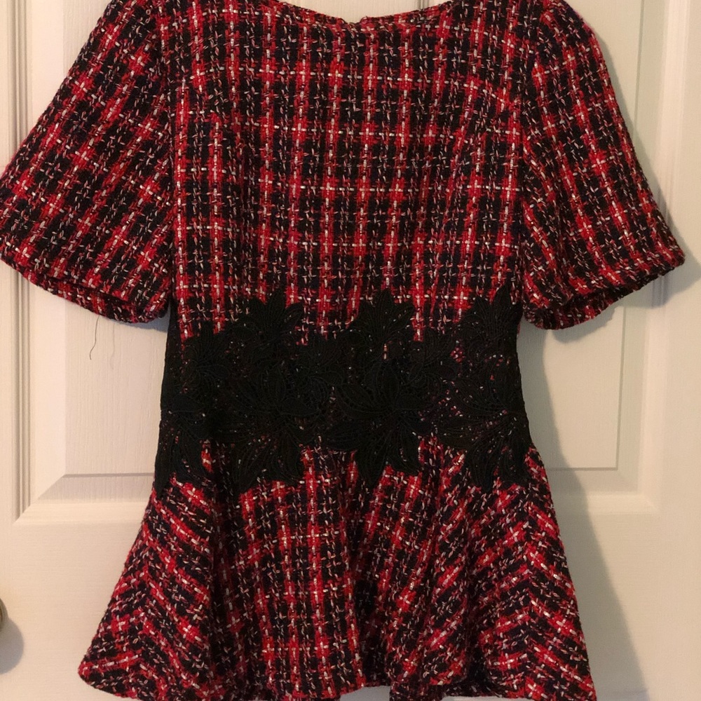 Say adorable tweed top!